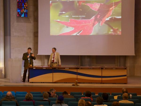30/09/12. Eike Jablonski, left, presenting The Oaks of Cyprus; Allen Coombes, right, Session Moderator. Photo: J. MacEwen.